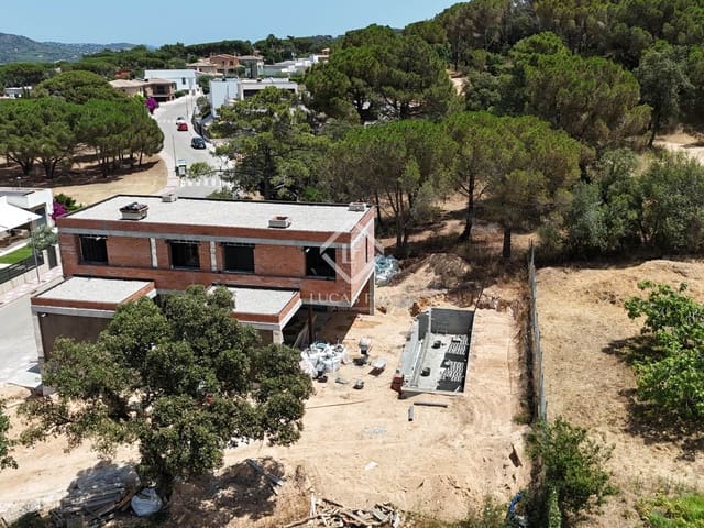 5 chambre Villa/Maison à vendre à Santa Cristina d'Aro avec piscine garage - 1 300 000 € (Ref: 9097582)