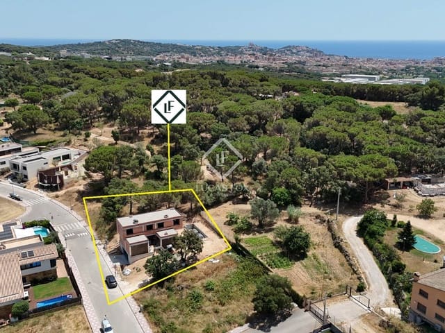 5 chambre Villa/Maison à vendre à Santa Cristina d'Aro avec piscine garage - 1 300 000 € (Ref: 9097582)