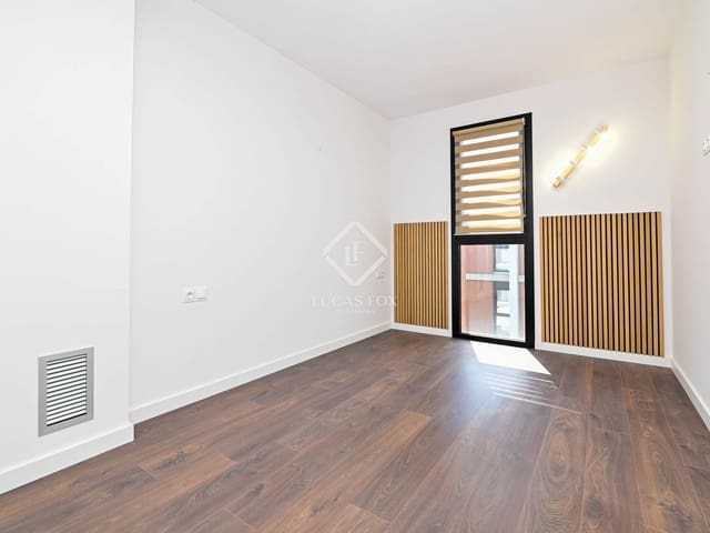 2 makuuhuone Huoneisto myytävänä paikassa Platja d'Aro, Castell-Platja d'Aro mukana uima-altaan 
autotalli - 385 000 € (Ref: 9097583)