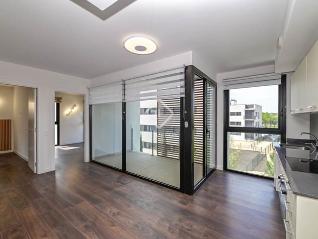 2 makuuhuone Huoneisto myytävänä paikassa Platja d'Aro, Castell-Platja d'Aro mukana uima-altaan 
autotalli - 385 000 € (Ref: 9097583)