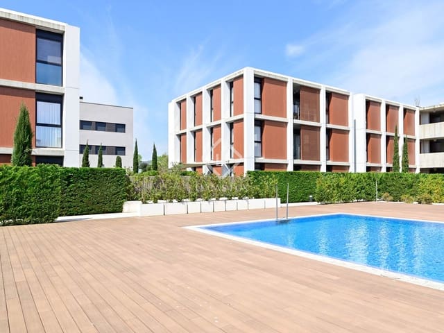 2 makuuhuone Huoneisto myytävänä paikassa Platja d'Aro, Castell-Platja d'Aro mukana uima-altaan 
autotalli - 385 000 € (Ref: 9097583)