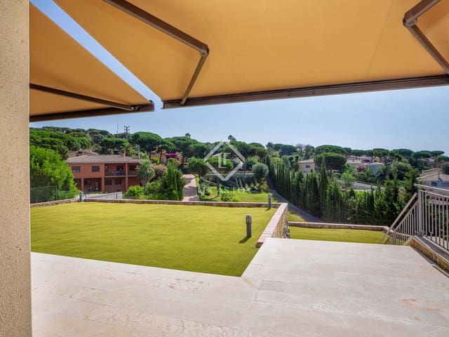 4 makuuhuone Huvila myytävänä paikassa Calonge i Sant Antoni mukana uima-altaan 
autotalli - 1 125 000 € (Ref: 9097666)