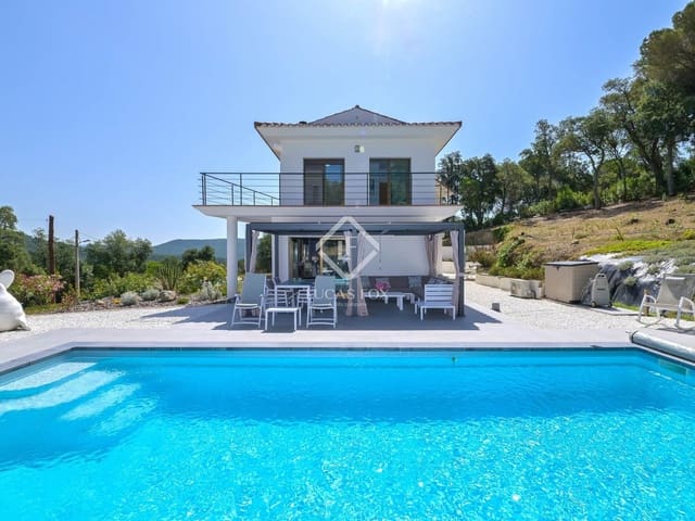 4 slaapkamer Villa te koop in Santa Cristina d'Aro met zwembad garage - € 640.000 (Ref: 9097667)