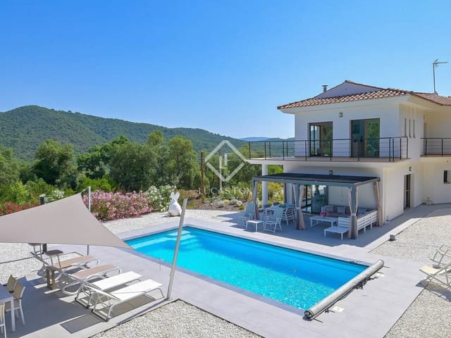 4 slaapkamer Villa te koop in Santa Cristina d'Aro met zwembad garage - € 640.000 (Ref: 9097667)