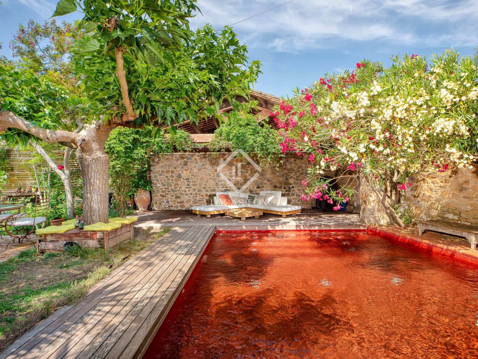 2 soveværelse Finca/Landehus til salg i Vilopriu med swimmingpool - € 790.000 (Ref: 9097749)