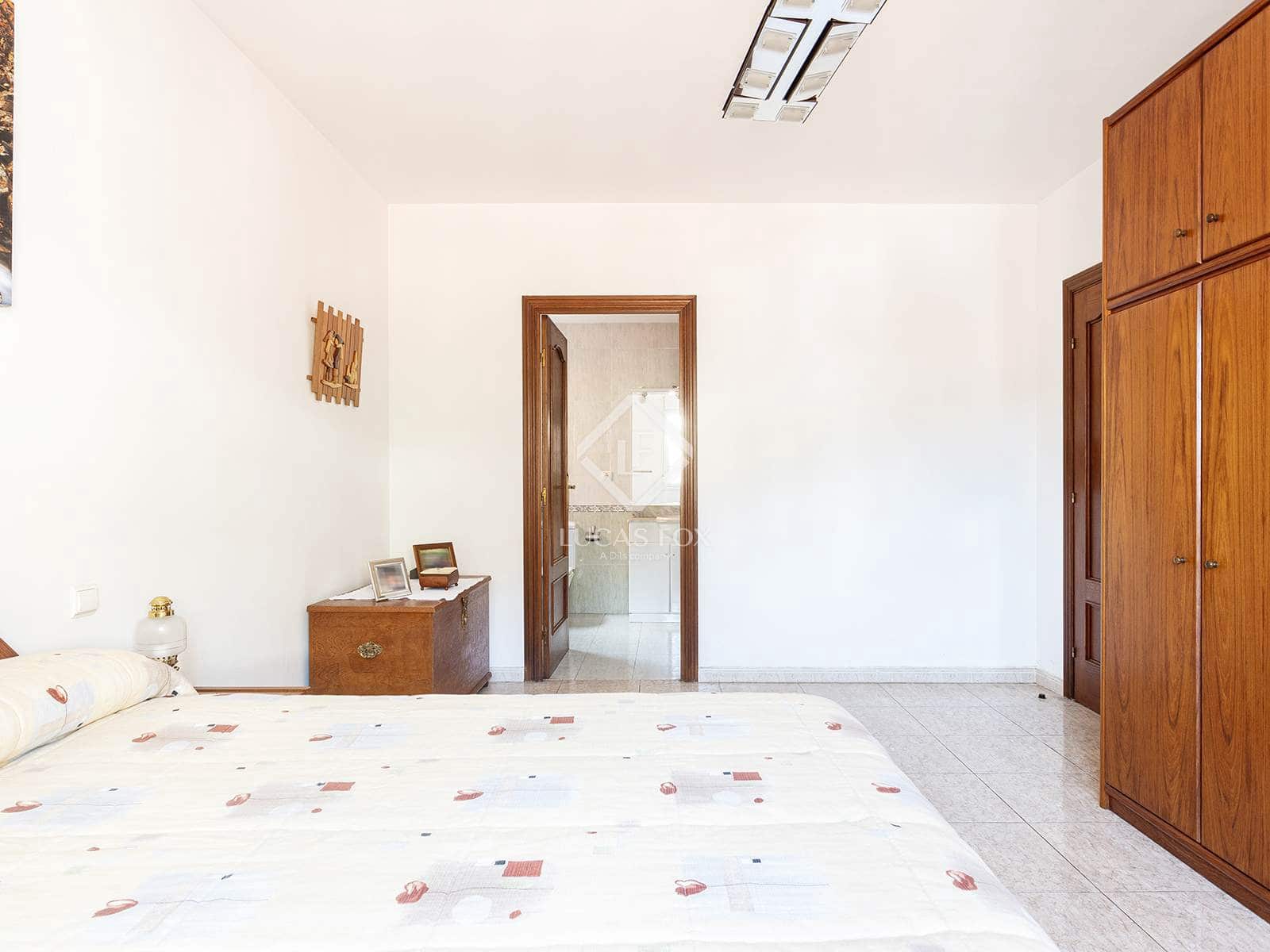 6 bedroom Villa for sale in Barcelona city - € 920,000 (Ref: 9099427)