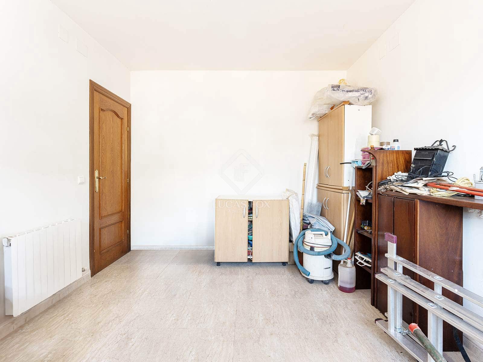 6 bedroom Villa for sale in Barcelona city - € 920,000 (Ref: 9099427)