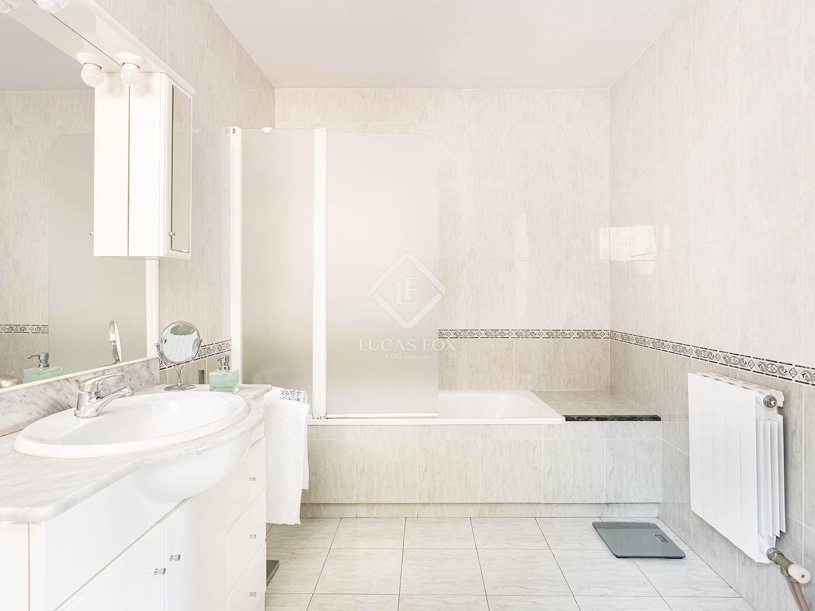 6 bedroom Villa for sale in Barcelona city - € 920,000 (Ref: 9099427)