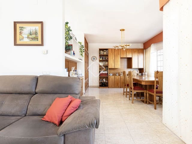 6 slaapkamer Villa te koop in Barcelona stad - € 920.000 (Ref: 9099427)