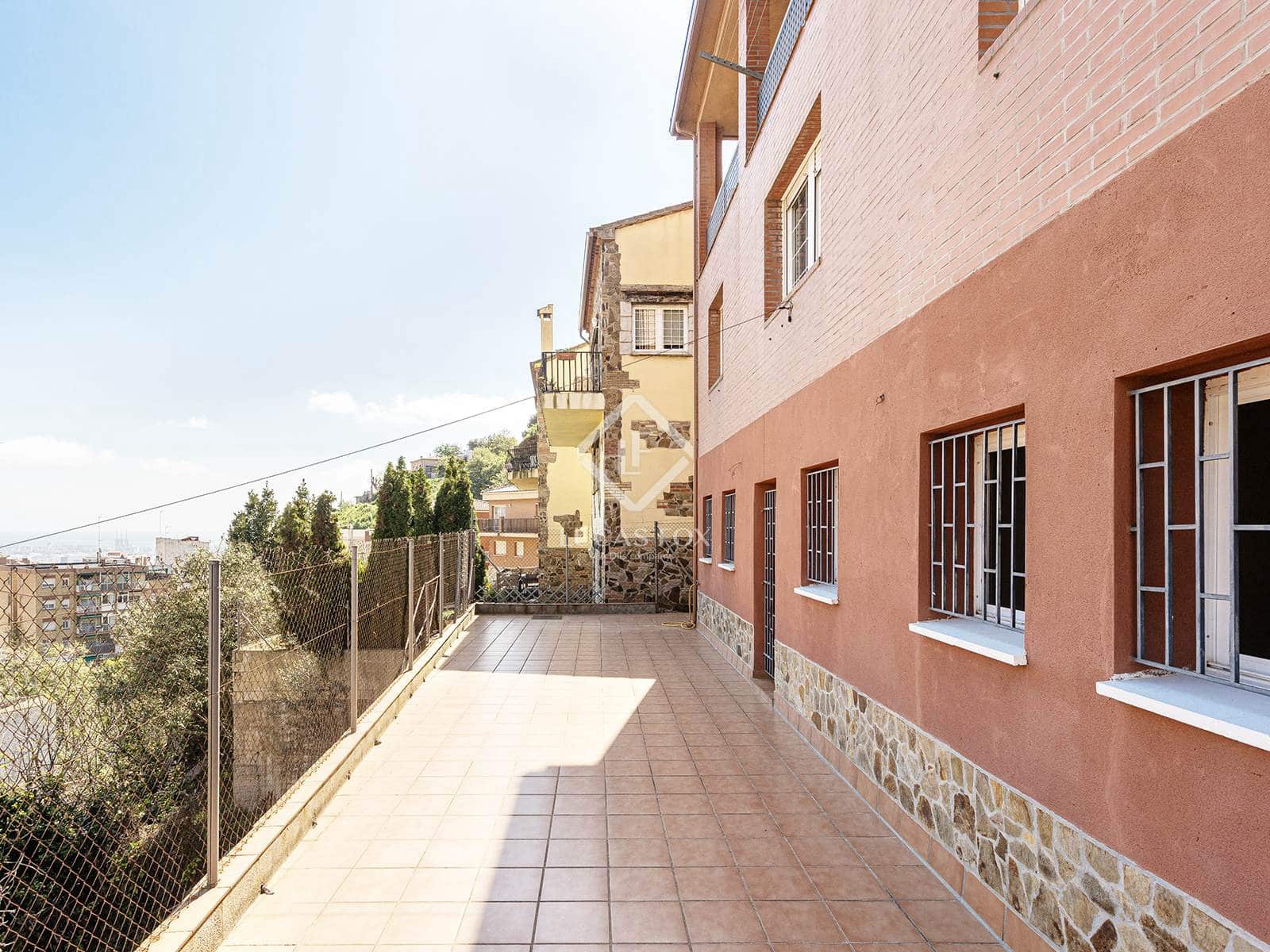 6 bedroom Villa for sale in Barcelona city - € 920,000 (Ref: 9099427)