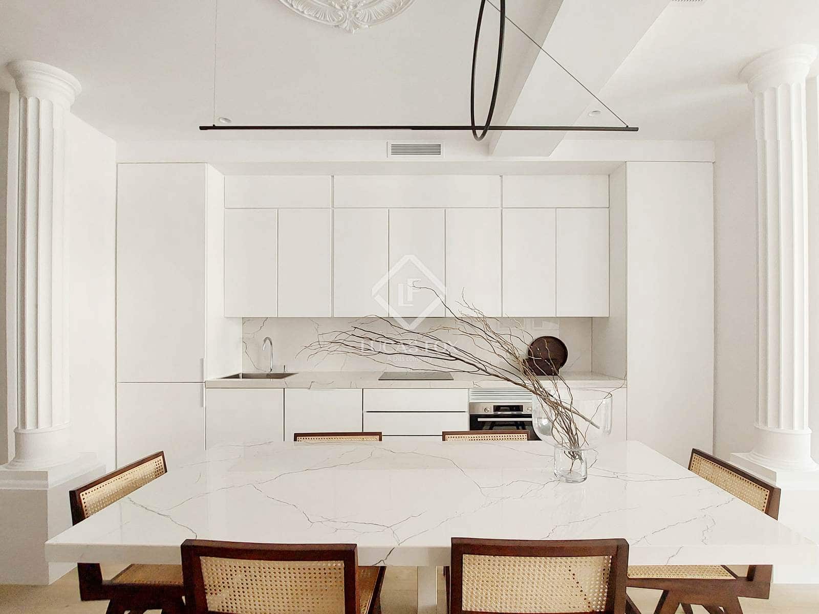 3 slaapkamer Appartement te koop in Barcelona stad - € 990.000 (Ref: 9100011)