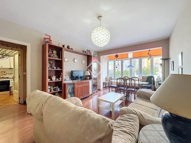 3 Zimmer Apartment zu verkaufen in Mahón / Maó - 230.000 € (Ref: 9101051)
