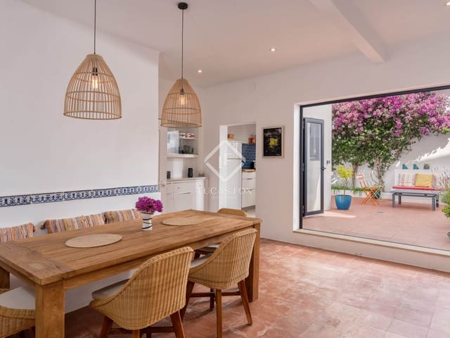 4 bedroom Villa for sale in Calella de Palafrugell, Palafrugell - € 950,000 (Ref: 9101346)