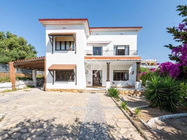 6 slaapkamer Villa te koop in Tarragona stad met zwembad garage - € 890.000 (Ref: 9101731)