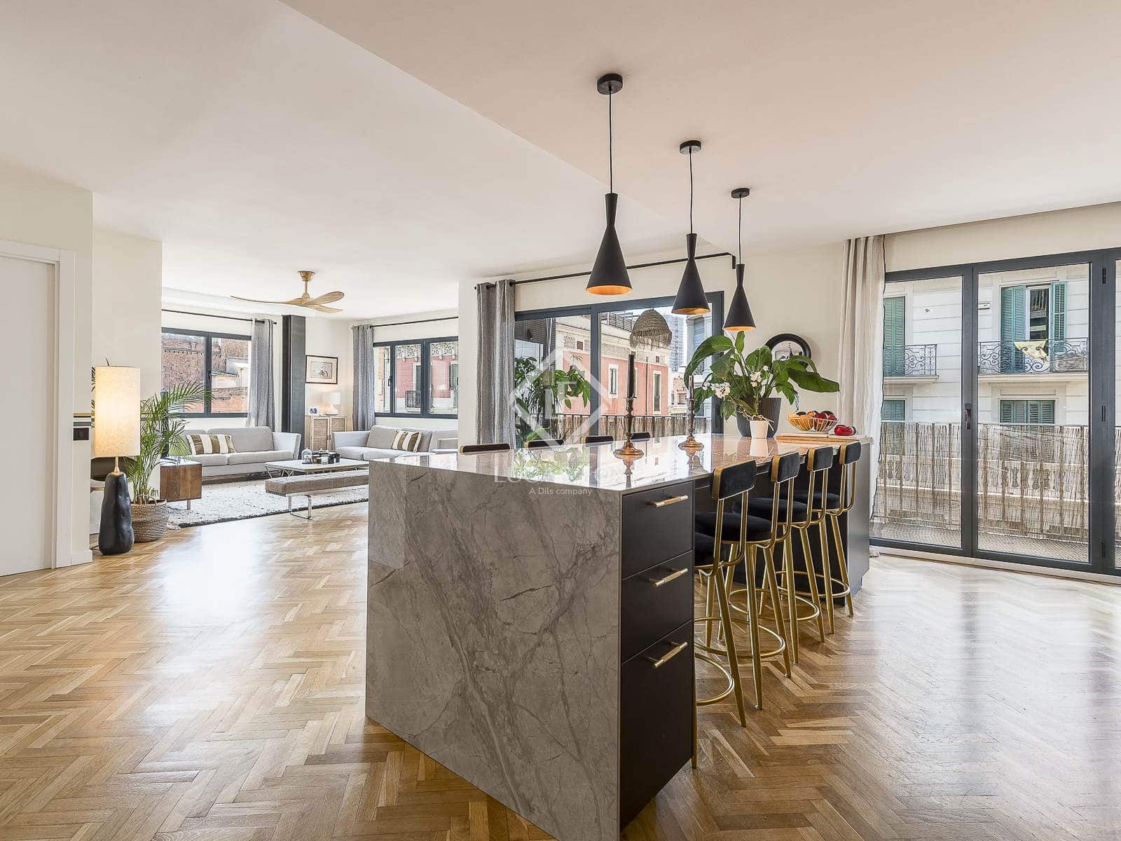 2 makuuhuone Huoneisto myytävänä paikassa Barcelona kaupunki mukana 
autotalli - 930 000 € (Ref: 9101733)