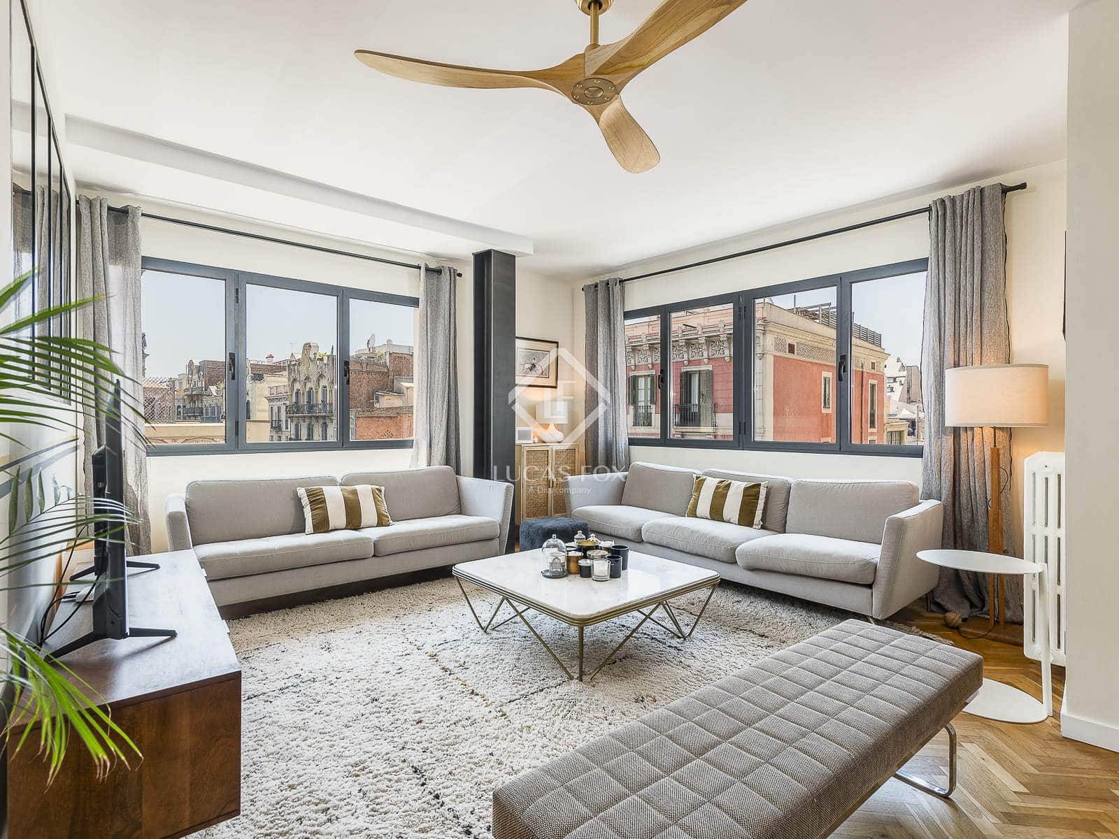 2 makuuhuone Huoneisto myytävänä paikassa Barcelona kaupunki mukana 
autotalli - 930 000 € (Ref: 9101733)