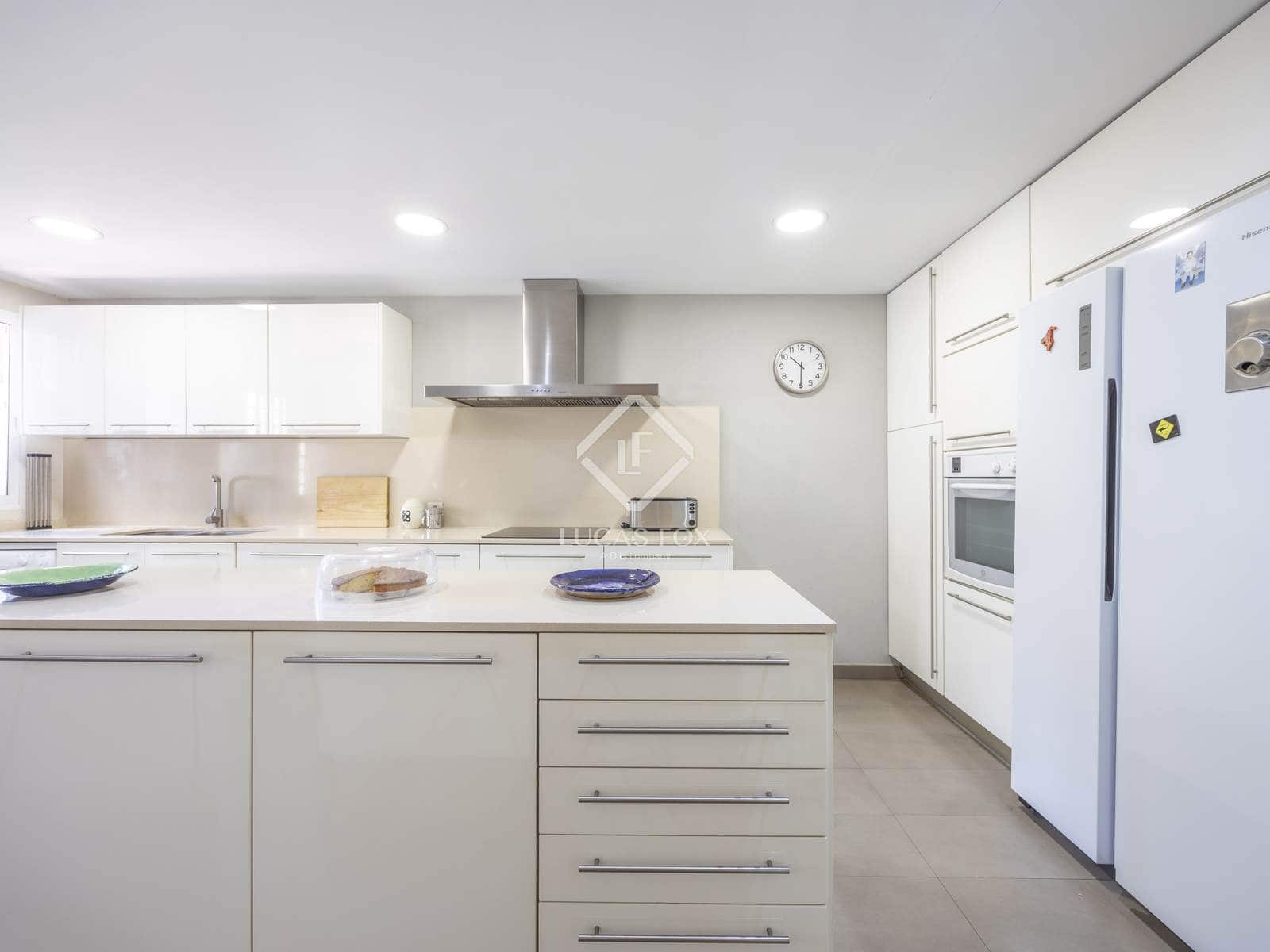 4 soveværelse Villa til salg i Godella med swimmingpool garage - € 690.000 (Ref: 9103738)