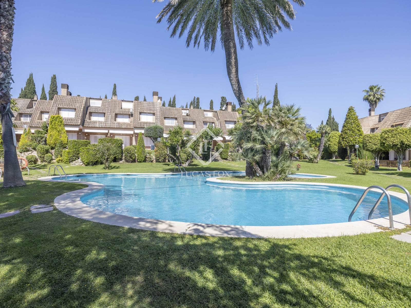 4 soveværelse Villa til salg i Godella med swimmingpool garage - € 690.000 (Ref: 9103738)