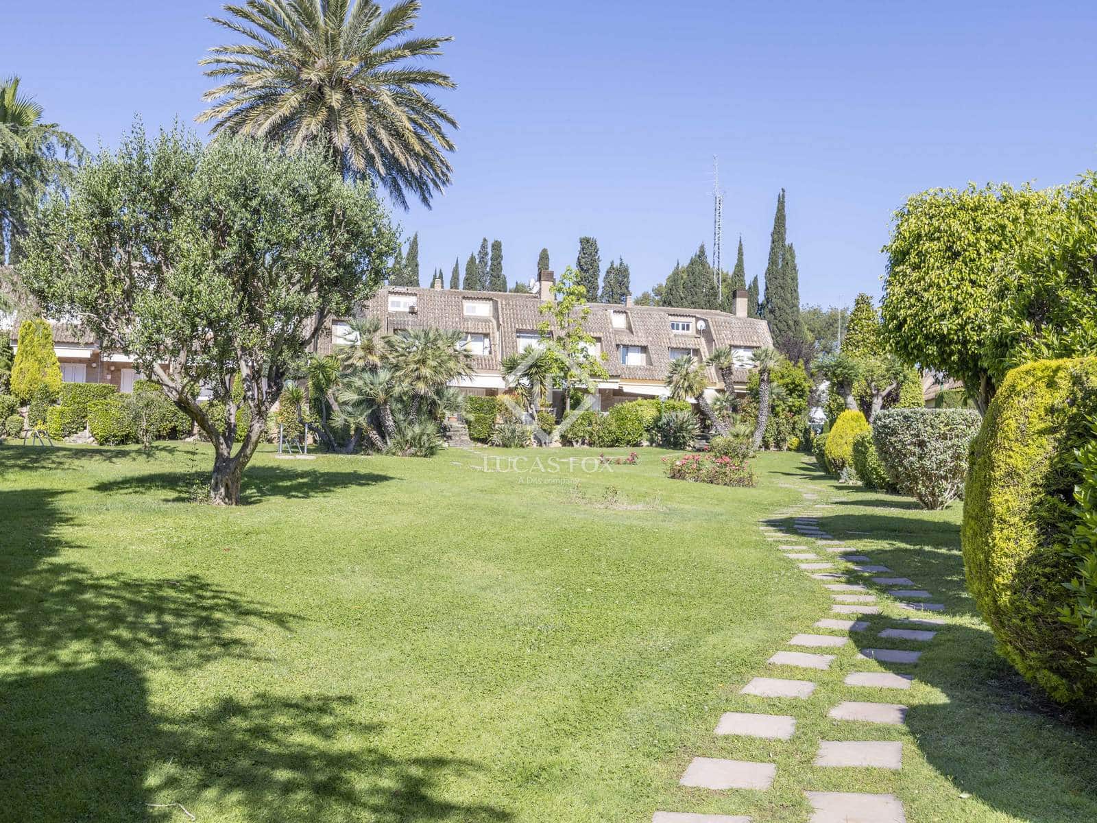 4 soveværelse Villa til salg i Godella med swimmingpool garage - € 690.000 (Ref: 9103738)