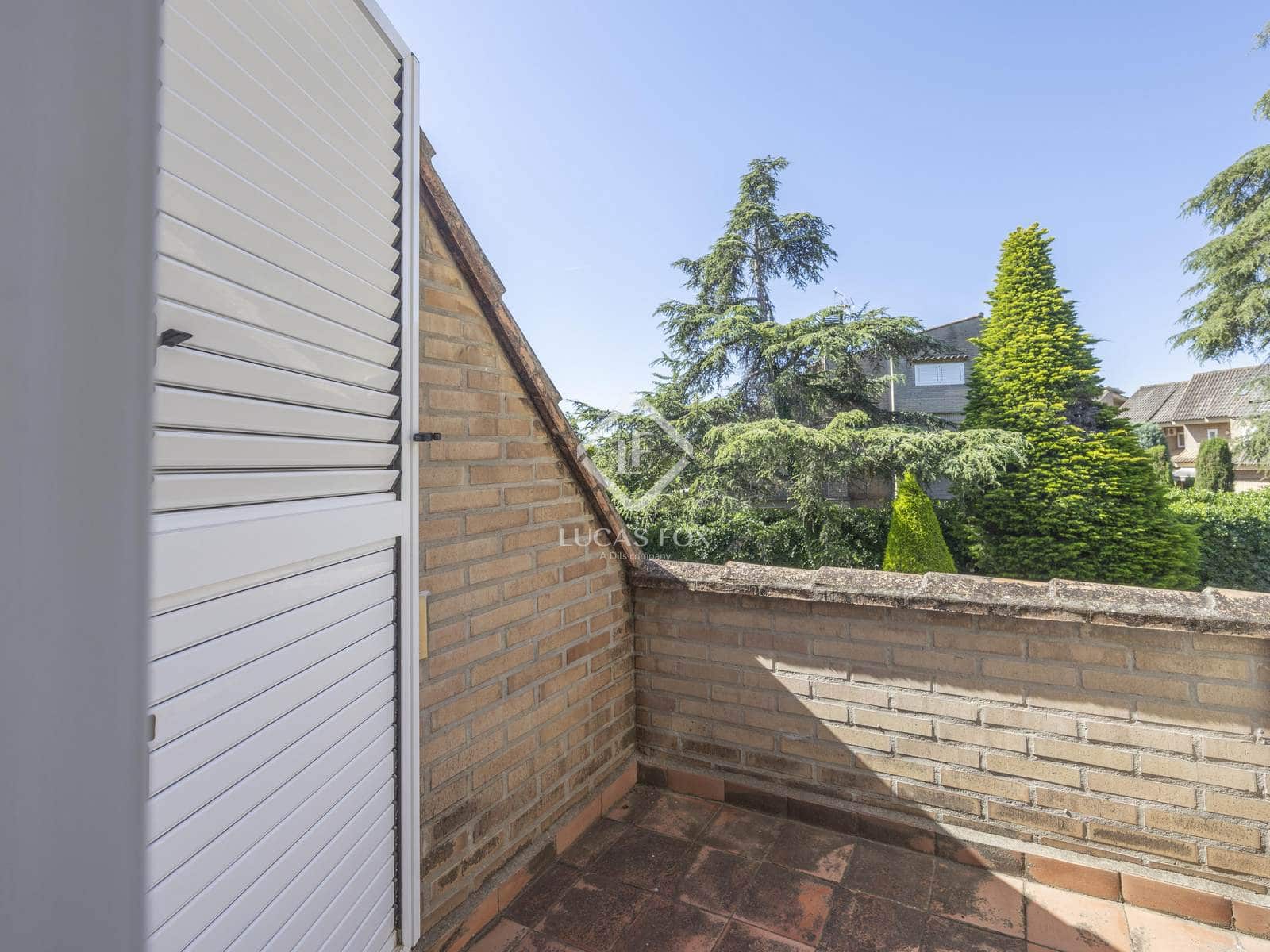 4 soveværelse Villa til salg i Godella med swimmingpool garage - € 690.000 (Ref: 9103738)