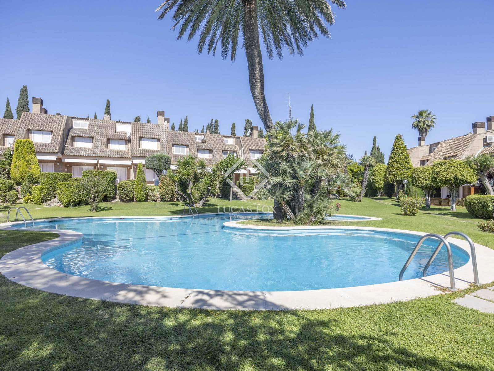 4 soveværelse Villa til salg i Godella med swimmingpool garage - € 690.000 (Ref: 9103738)