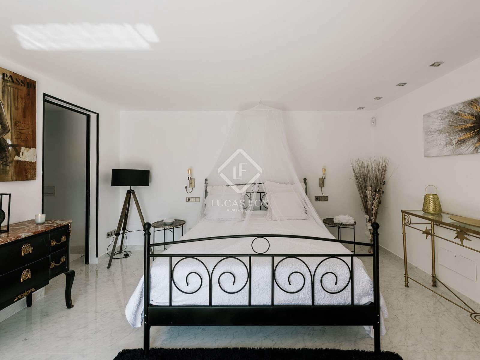 4 soveværelse Villa til salg i Sant Antoni de Portmany med swimmingpool - € 2.500.000 (Ref: 9103882)