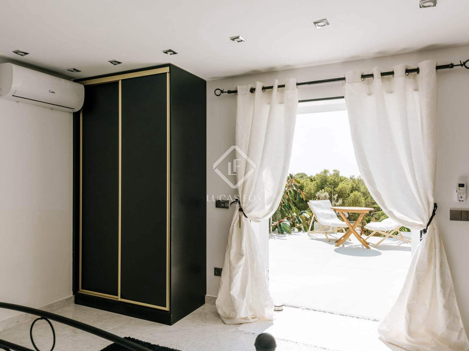 4 soveværelse Villa til salg i Sant Antoni de Portmany med swimmingpool - € 2.500.000 (Ref: 9103882)