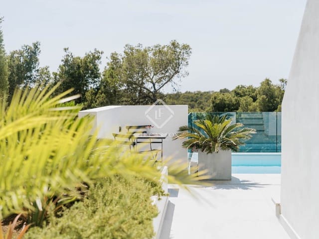 4 bedroom Villa for sale in Sant Antoni de Portmany with pool - € 2,500,000 (Ref: 9103882)