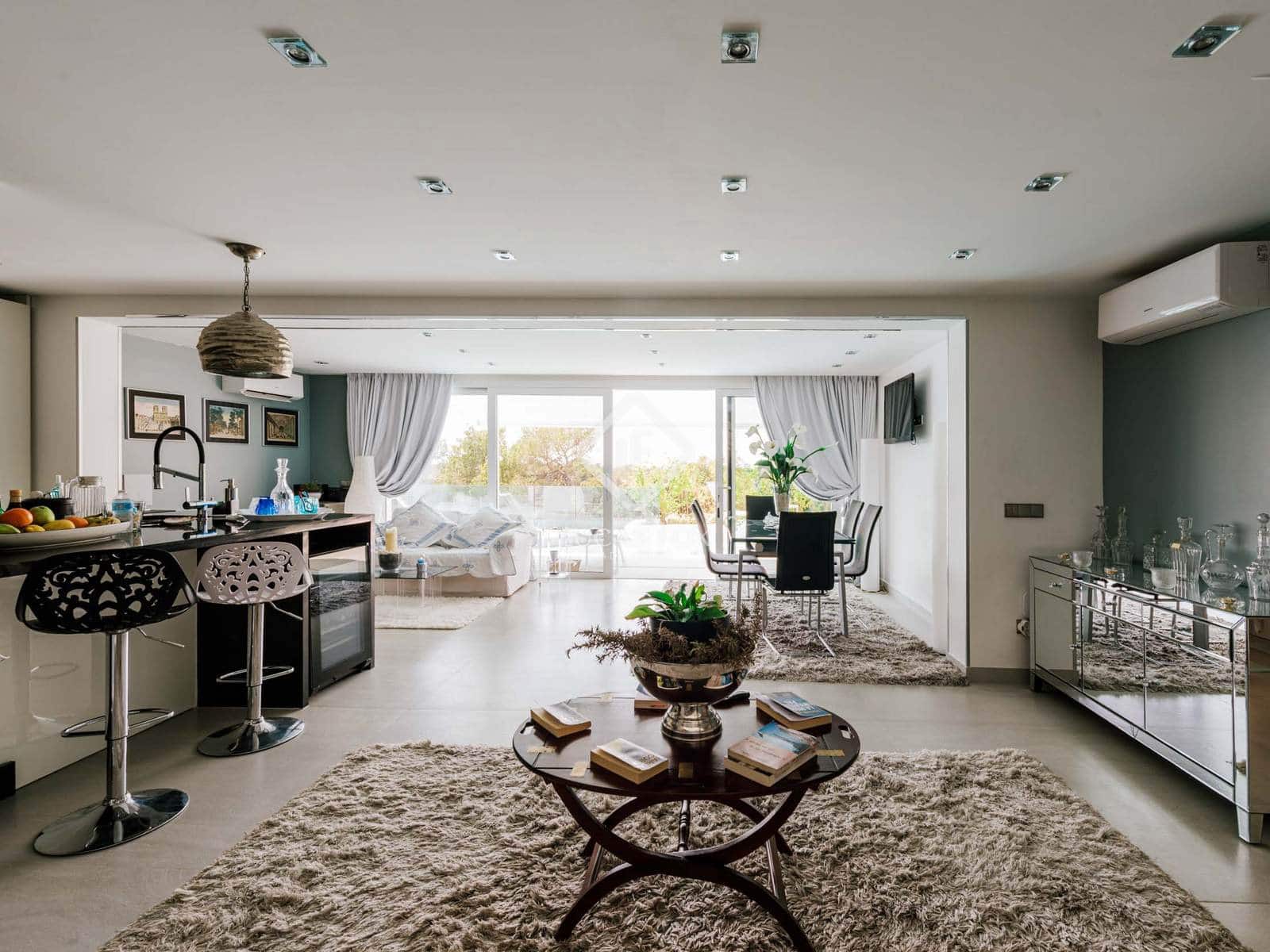 4 soveværelse Villa til salg i Sant Antoni de Portmany med swimmingpool - € 2.500.000 (Ref: 9103882)