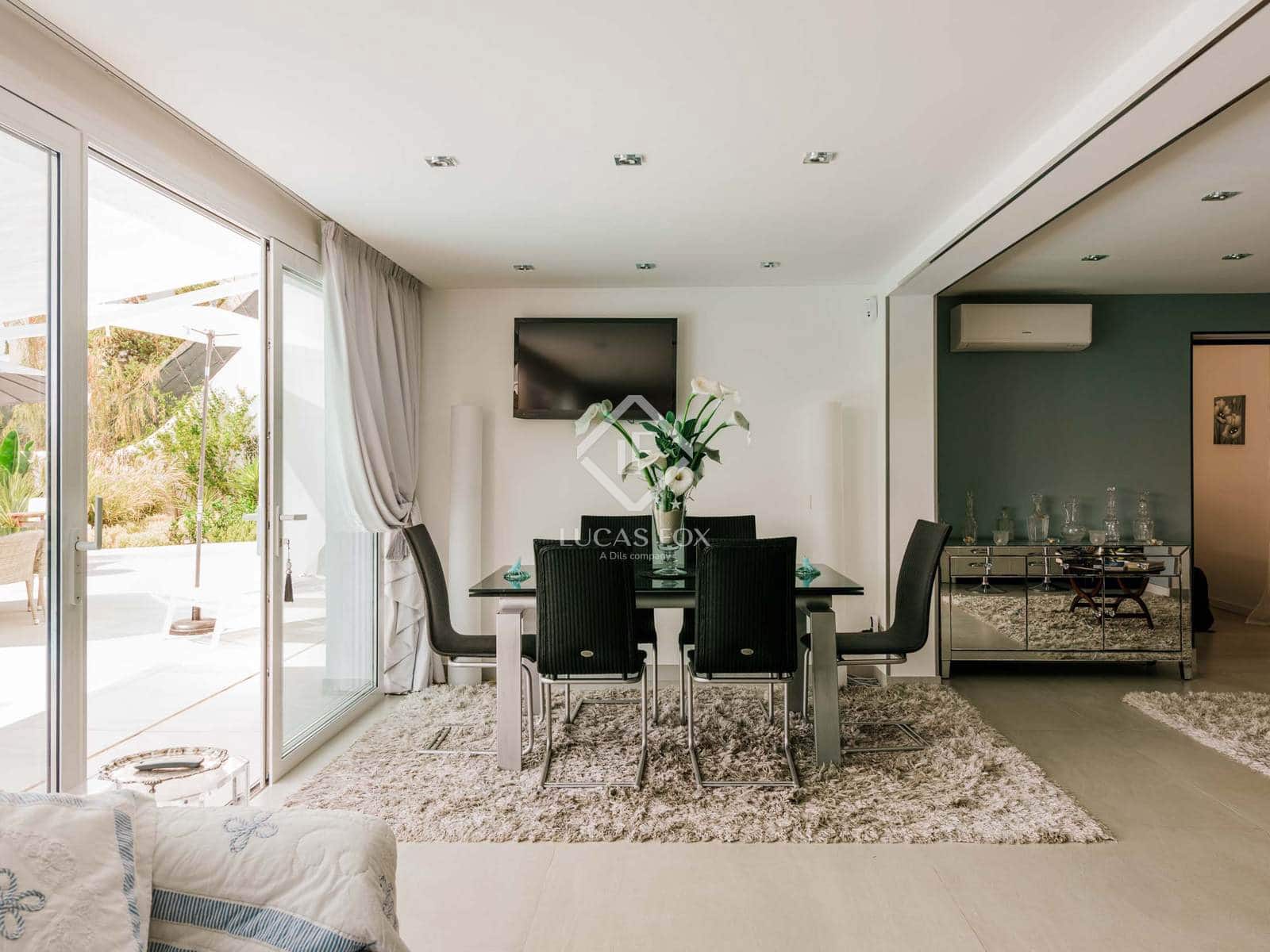 4 soveværelse Villa til salg i Sant Antoni de Portmany med swimmingpool - € 2.500.000 (Ref: 9103882)