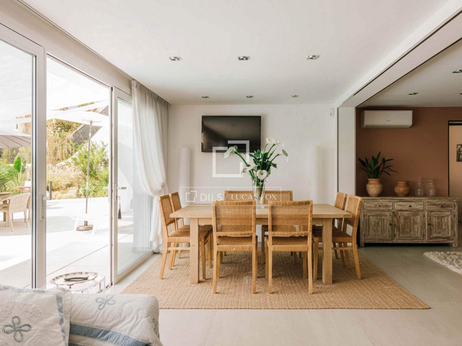 4 soveværelse Villa til salg i Sant Antoni de Portmany med swimmingpool - € 2.500.000 (Ref: 9103882)