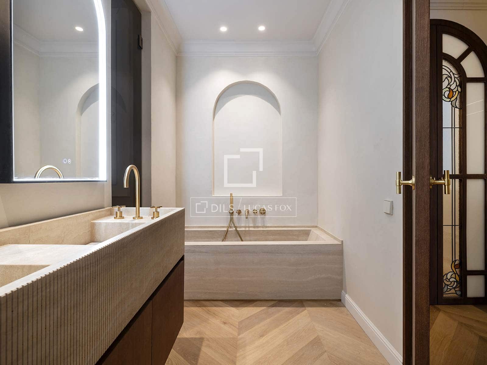 4 sovrum Lägenhet till salu i Barcelona stad - 1 890 000 € (Ref: 9104015)