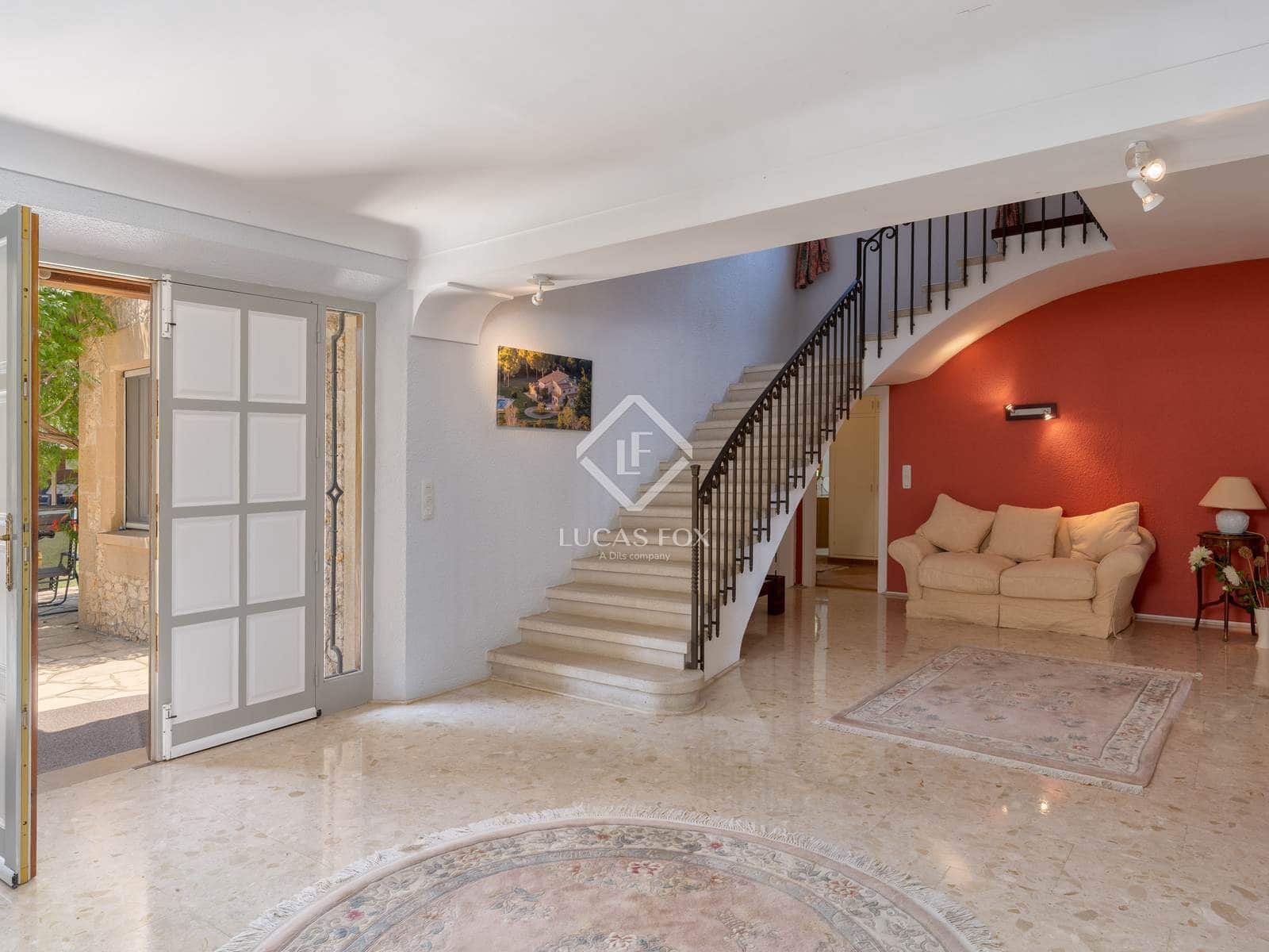 8 soveværelse Finca/Landehus til salg i Navata med swimmingpool garage - € 1.520.000 (Ref: 9104017)