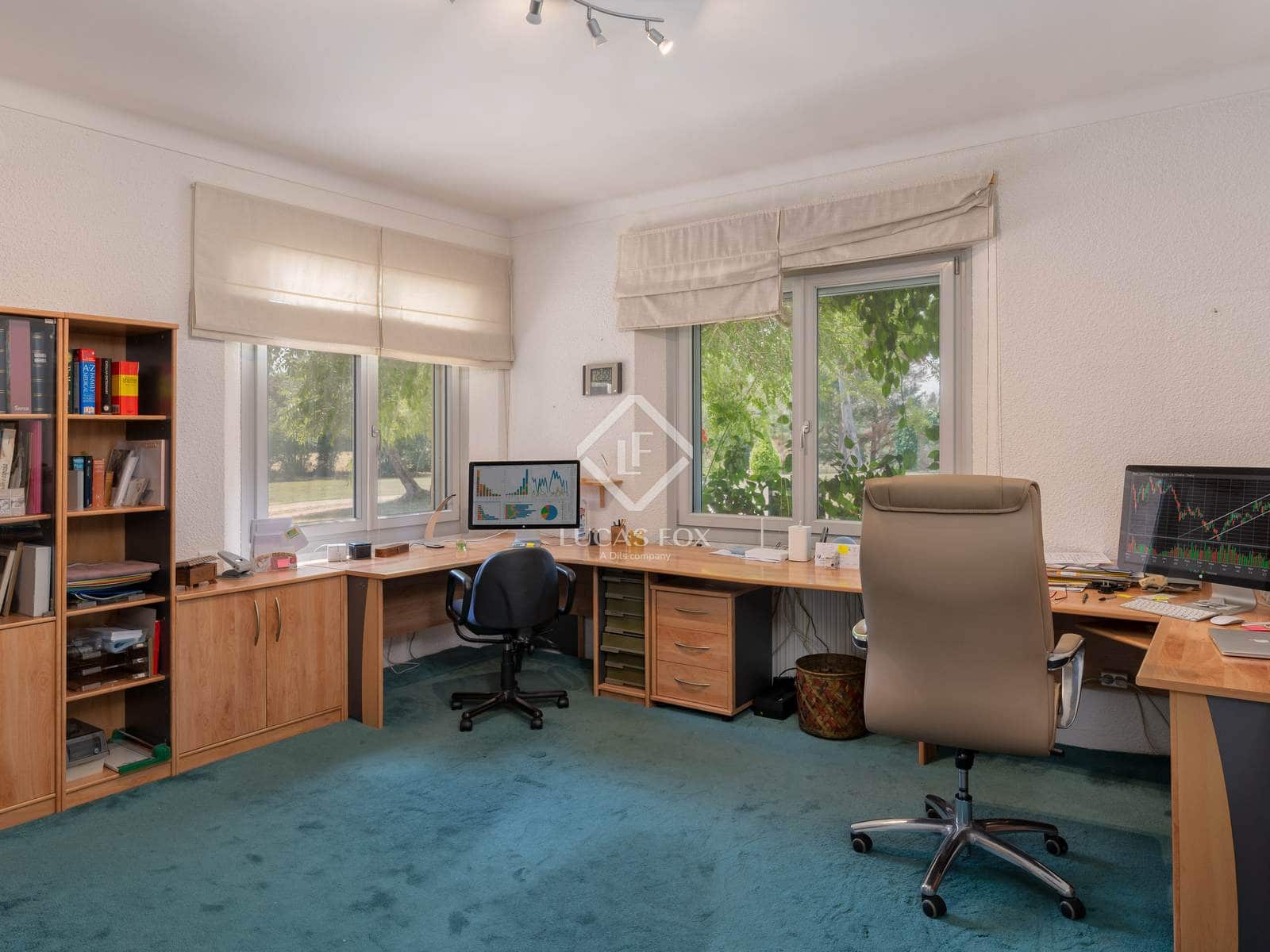 8 soveværelse Finca/Landehus til salg i Navata med swimmingpool garage - € 1.520.000 (Ref: 9104017)