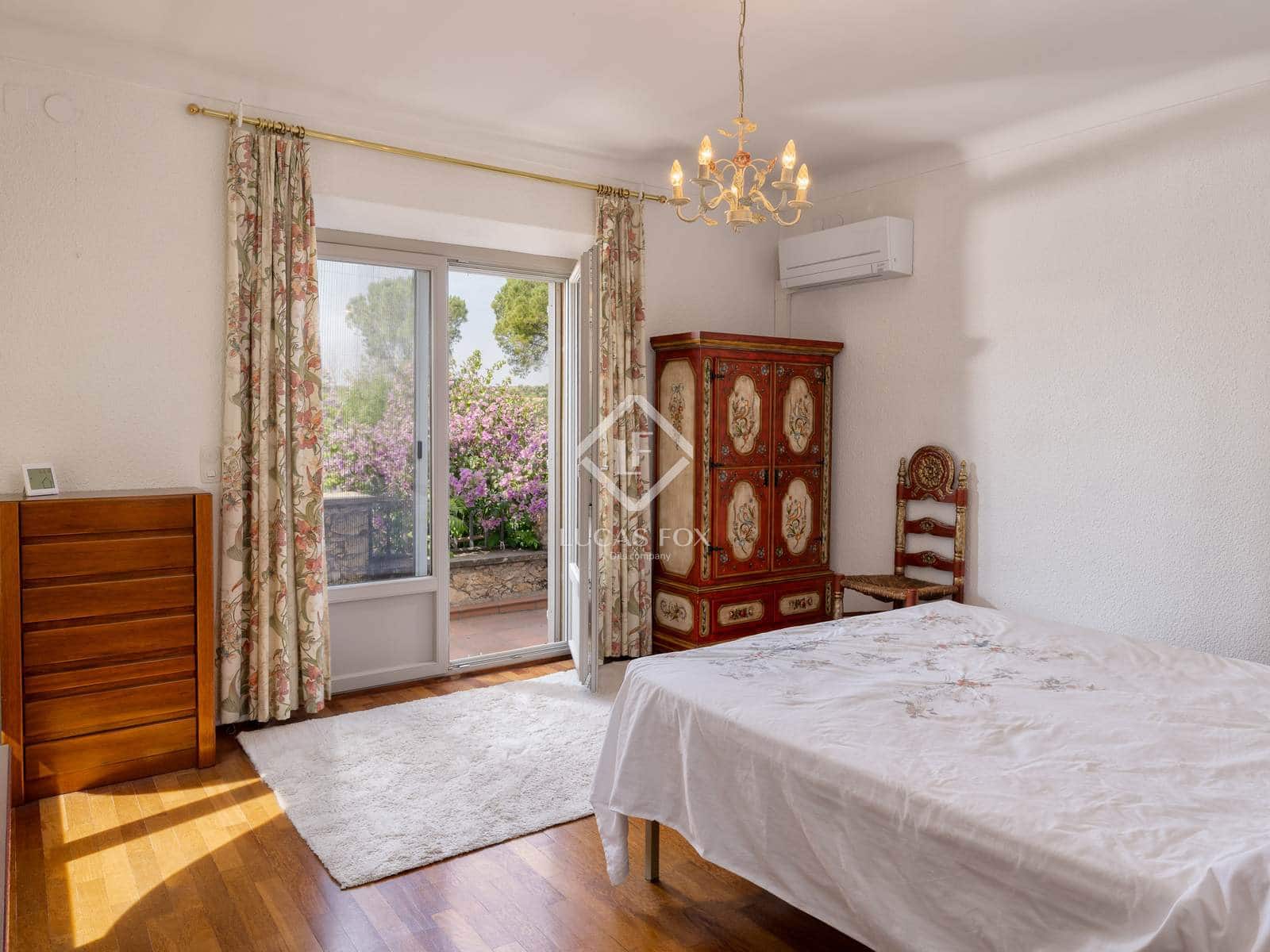 8 soveværelse Finca/Landehus til salg i Navata med swimmingpool garage - € 1.520.000 (Ref: 9104017)