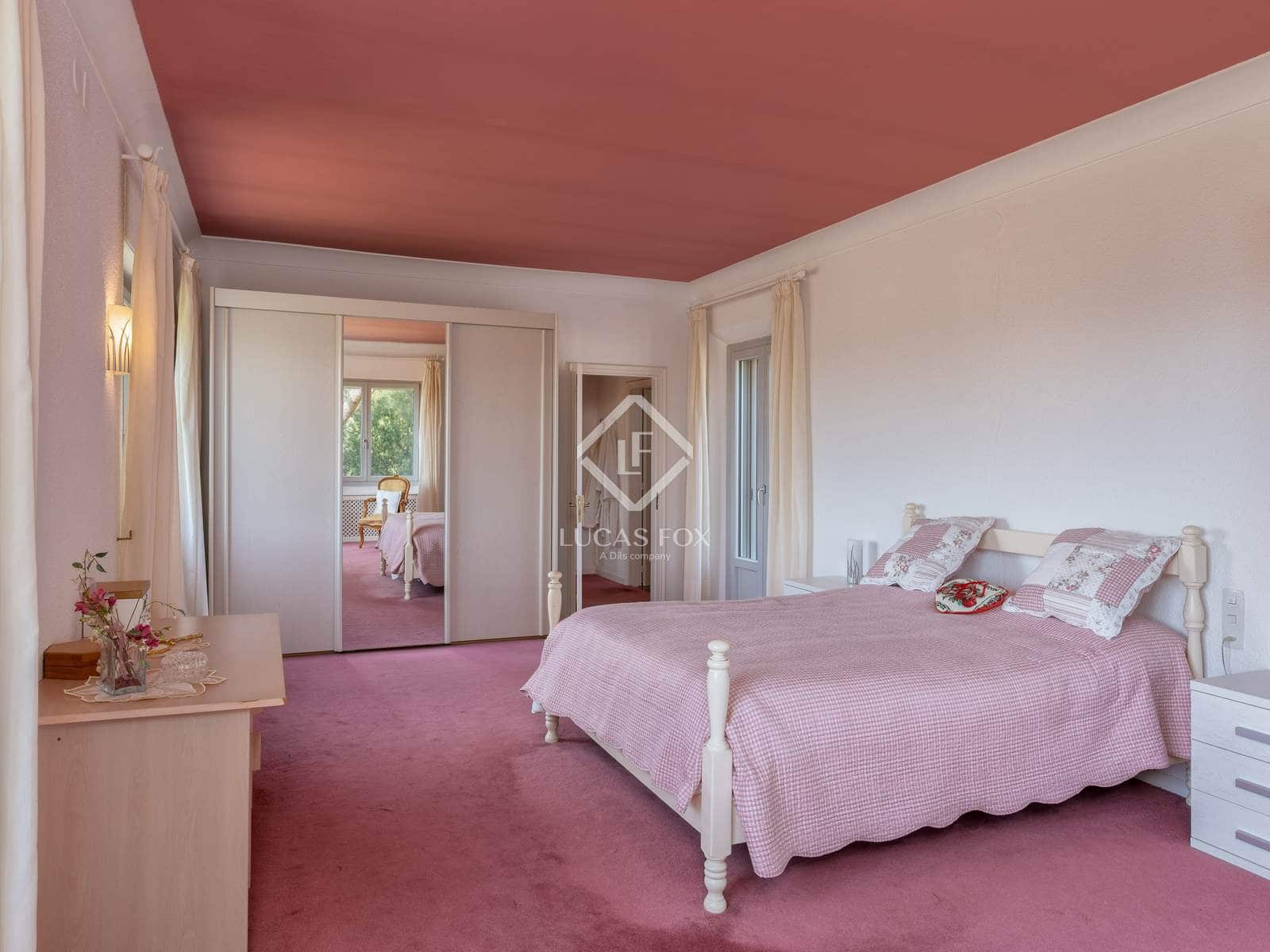 8 soveværelse Finca/Landehus til salg i Navata med swimmingpool garage - € 1.520.000 (Ref: 9104017)