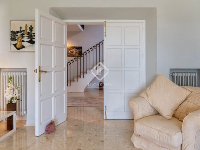 8 bedroom Finca/Country House for sale in Navata with pool garage - € 1,520,000 (Ref: 9104017)