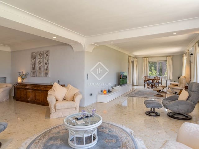 8 bedroom Finca/Country House for sale in Navata with pool garage - € 1,520,000 (Ref: 9104017)