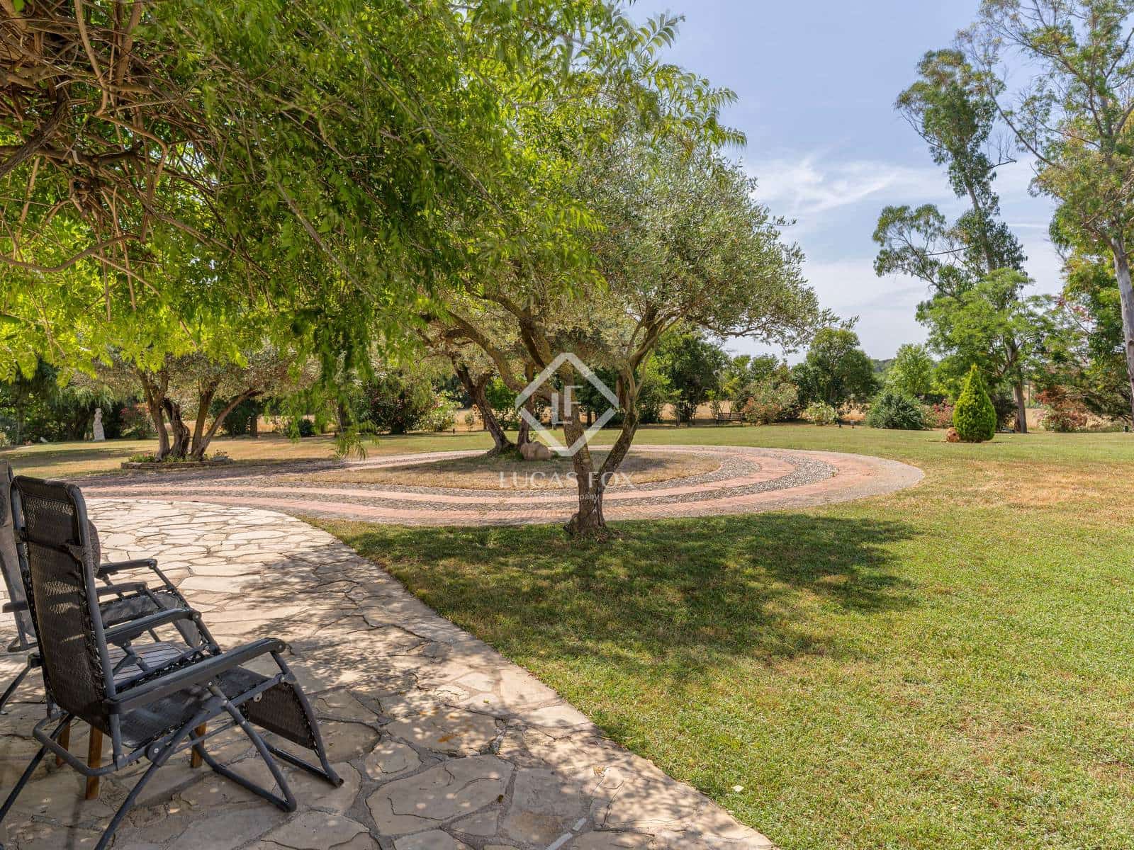 8 soveværelse Finca/Landehus til salg i Navata med swimmingpool garage - € 1.520.000 (Ref: 9104017)