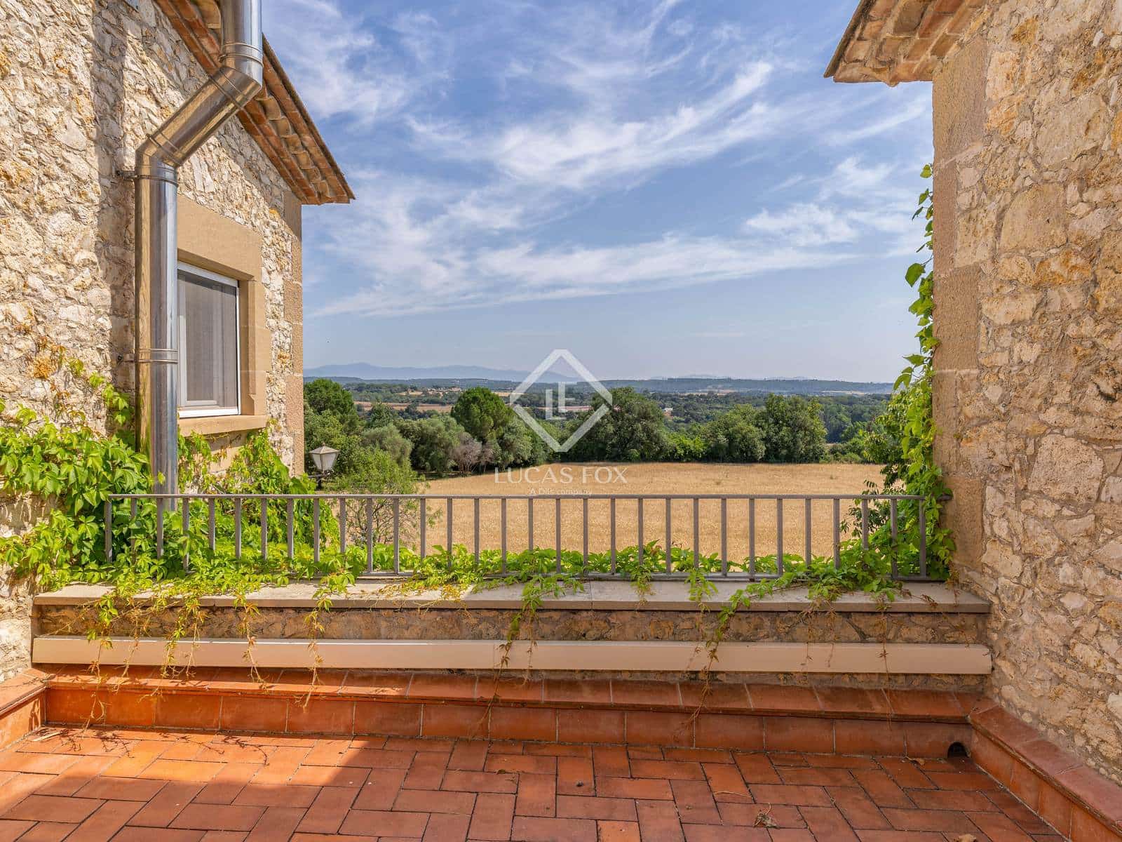 8 soveværelse Finca/Landehus til salg i Navata med swimmingpool garage - € 1.520.000 (Ref: 9104017)