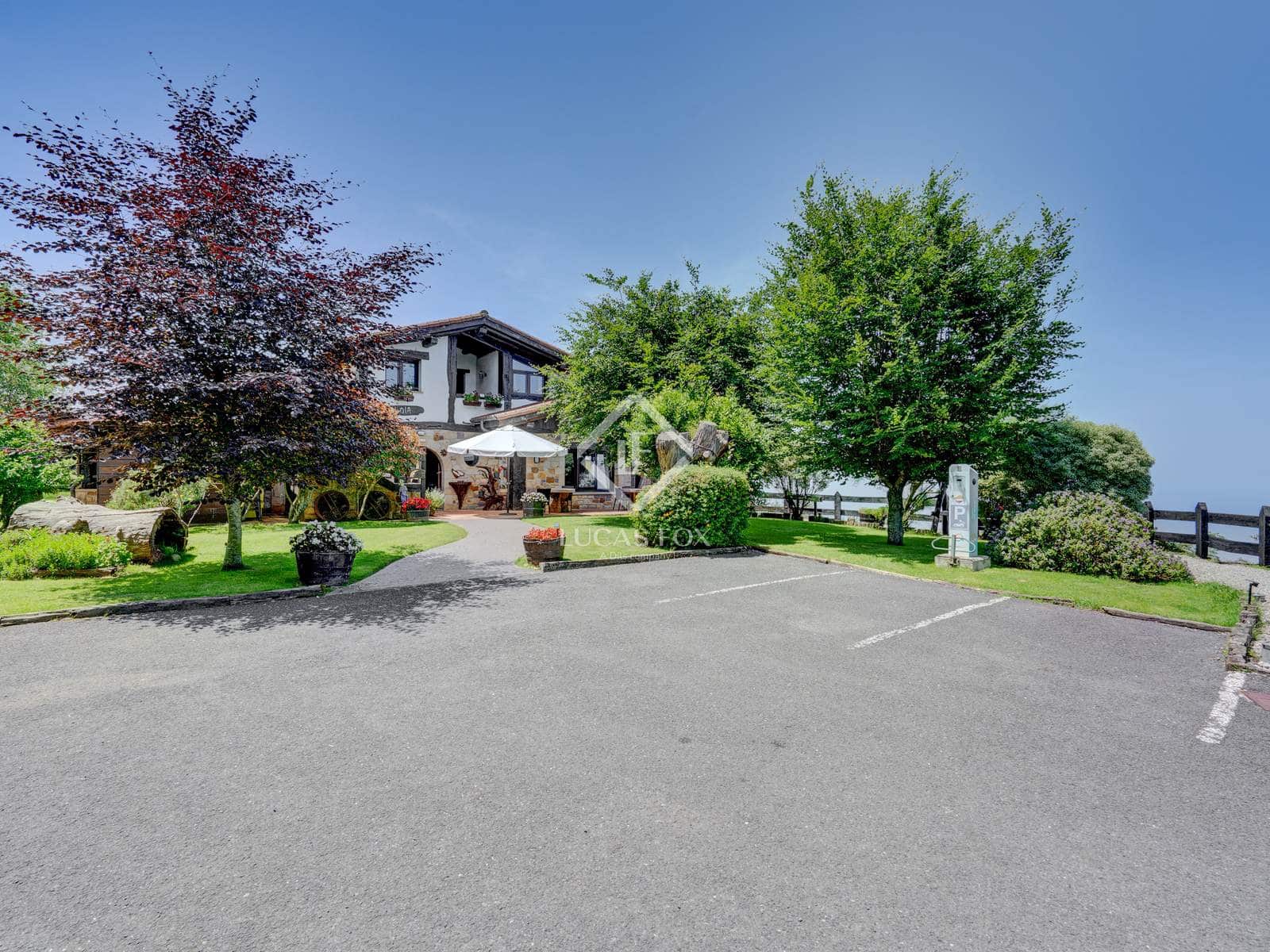 14 soveværelse Villa til salg i Donostia-San Sebastian med garage - € 2.750.000 (Ref: 9104252)