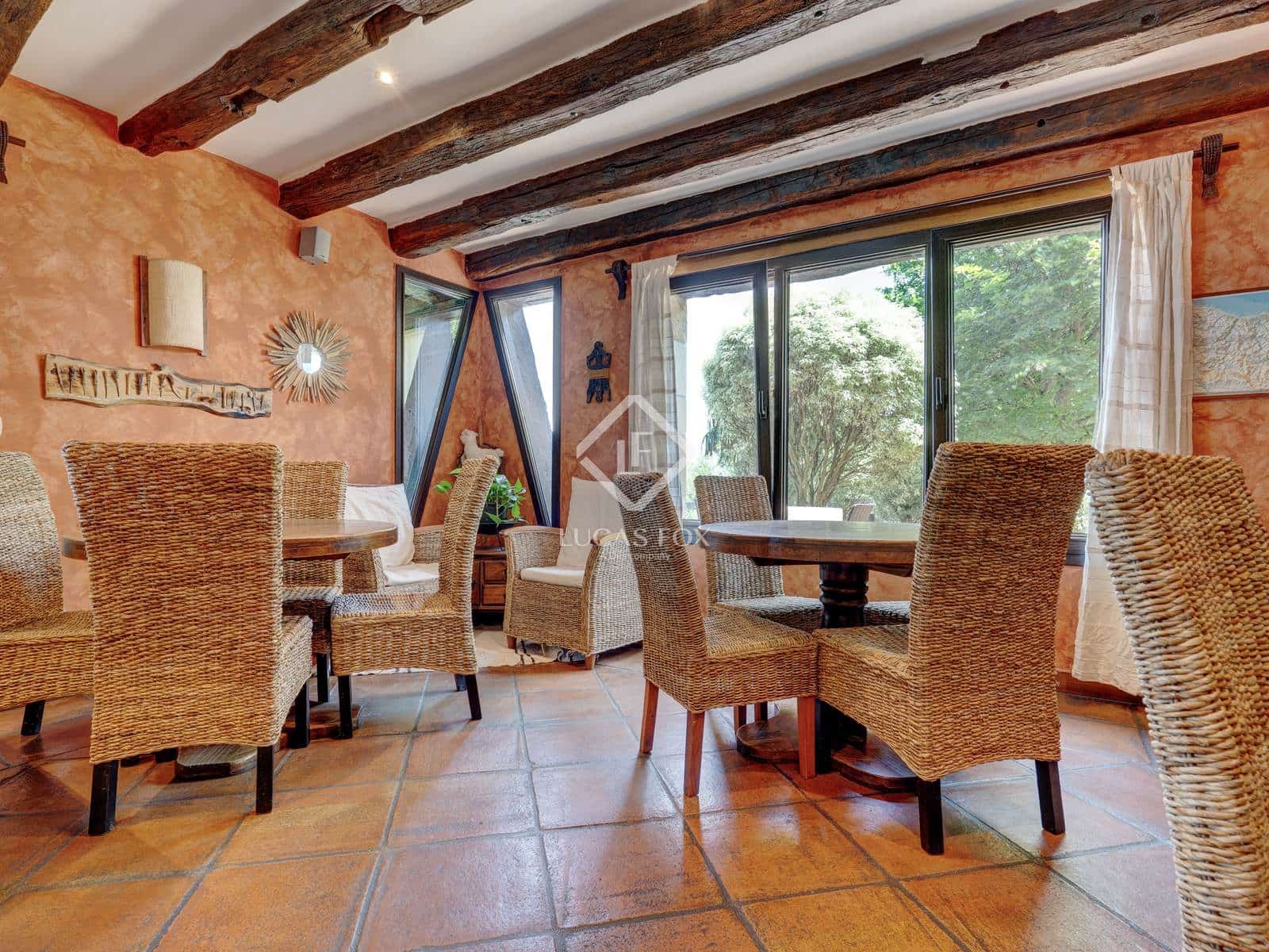 14 soveværelse Villa til salg i Donostia-San Sebastian med garage - € 2.750.000 (Ref: 9104252)