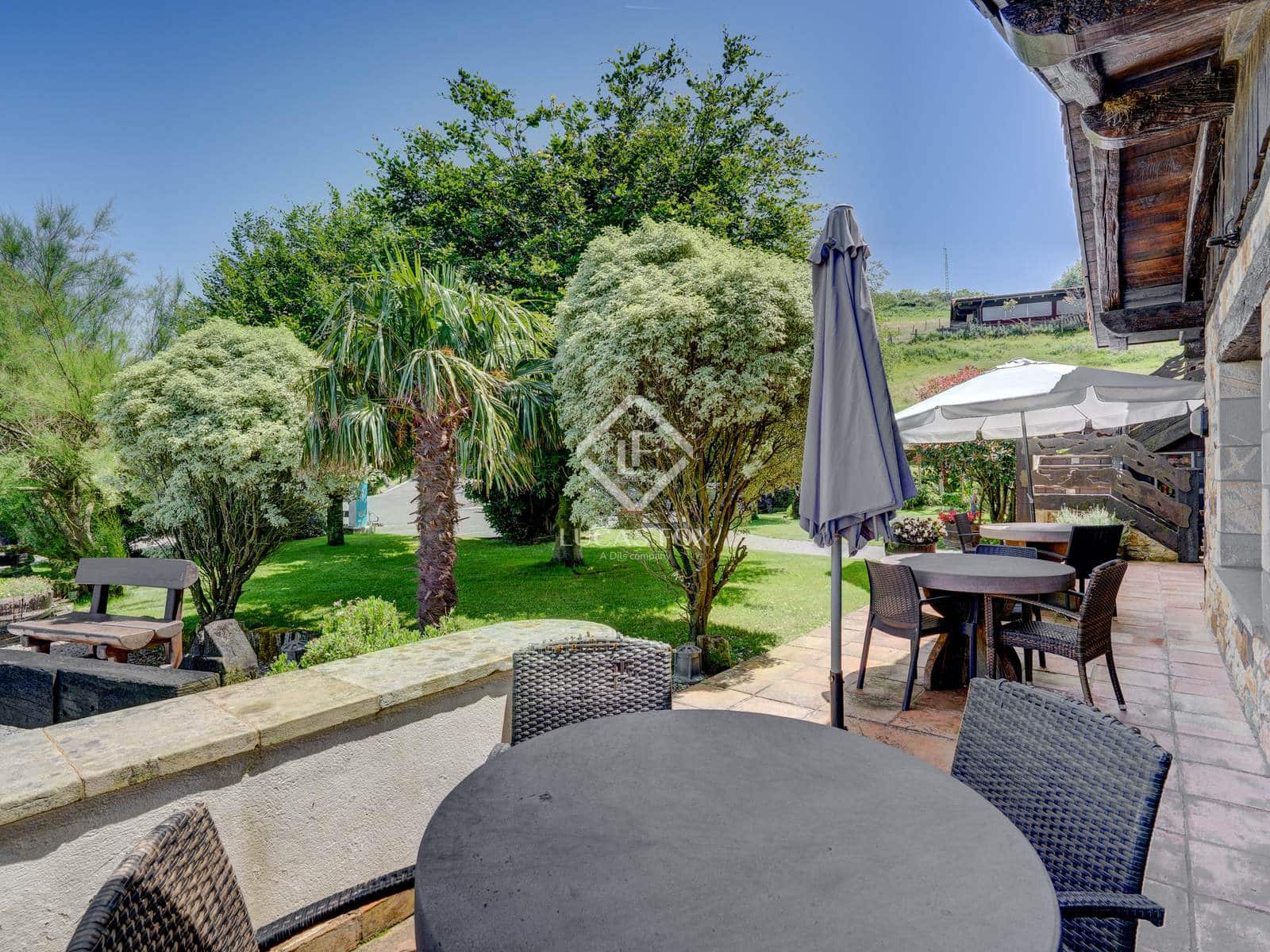 14 soveværelse Villa til salg i Donostia-San Sebastian med garage - € 2.750.000 (Ref: 9104252)