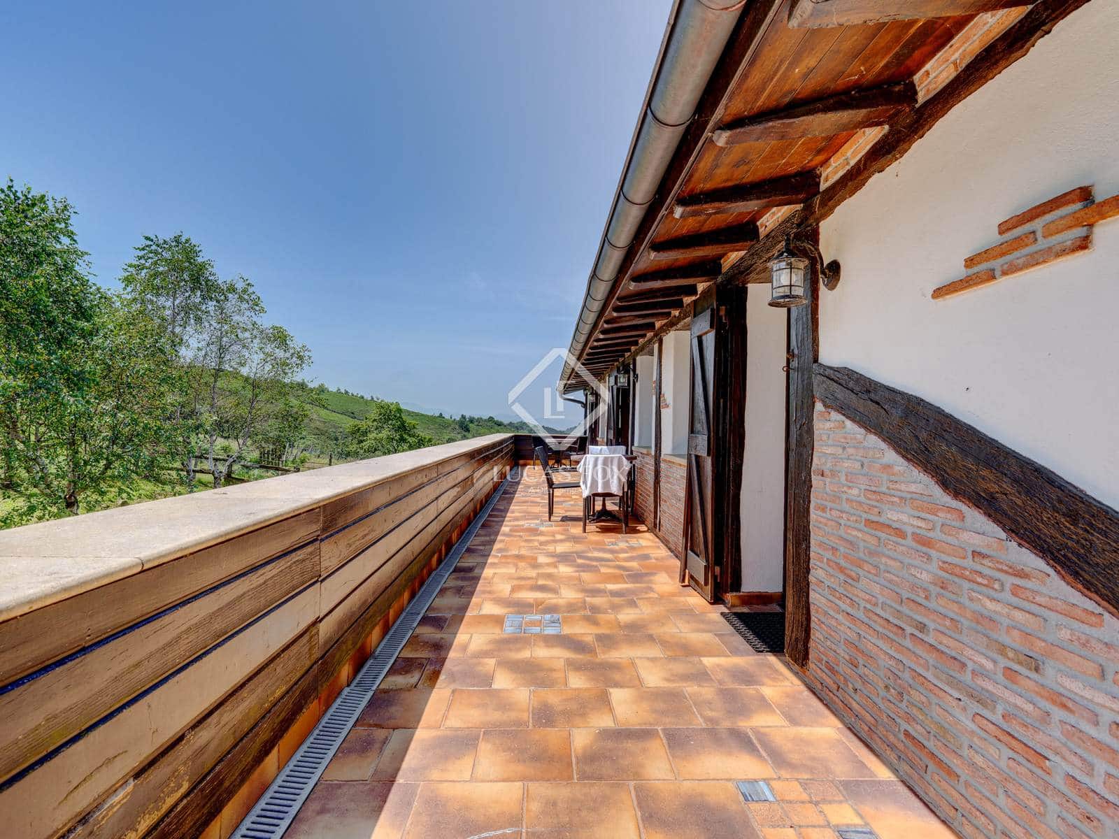 14 soveværelse Villa til salg i Donostia-San Sebastian med garage - € 2.750.000 (Ref: 9104252)