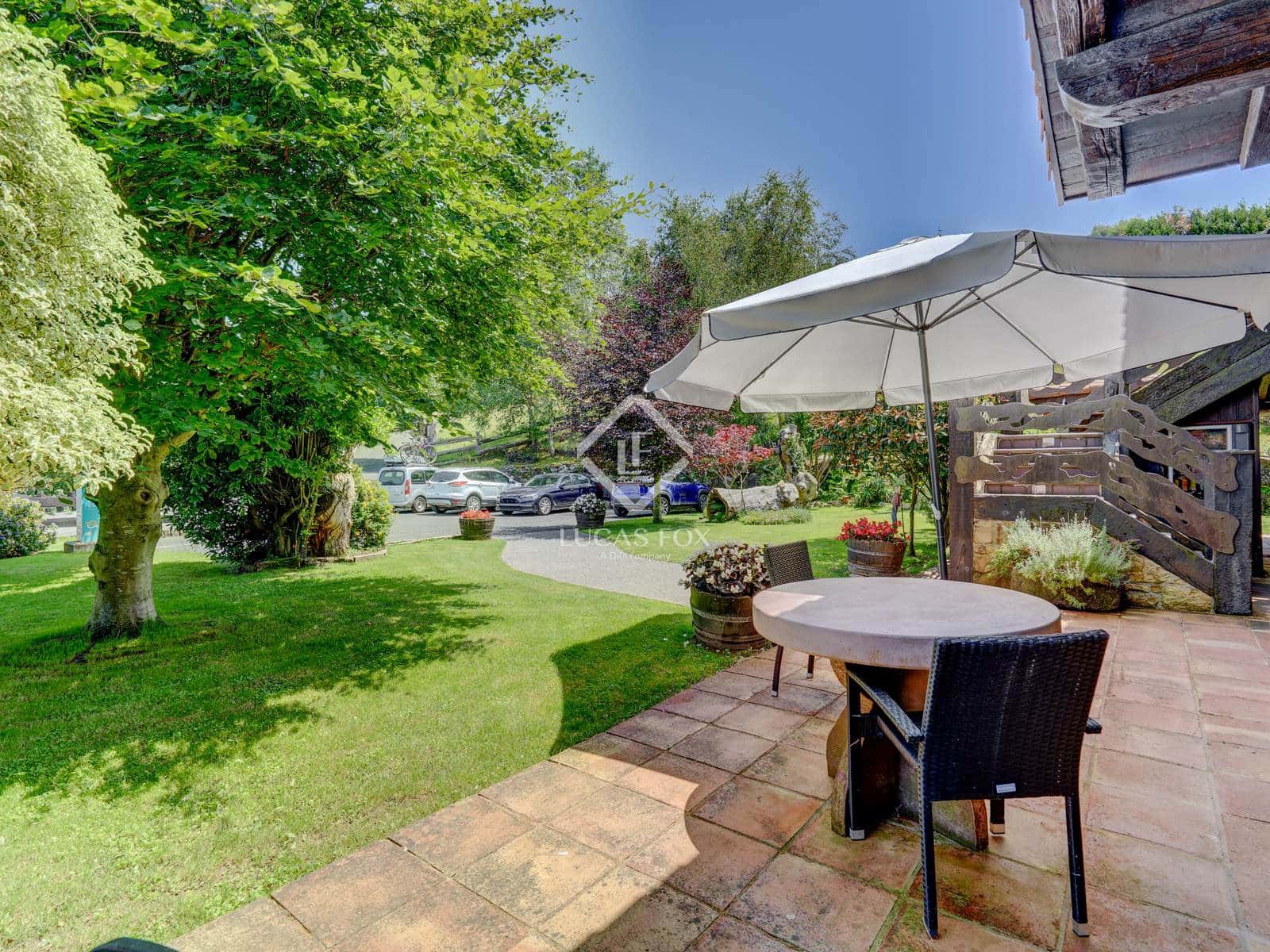 14 soveværelse Villa til salg i Donostia-San Sebastian med garage - € 2.750.000 (Ref: 9104252)