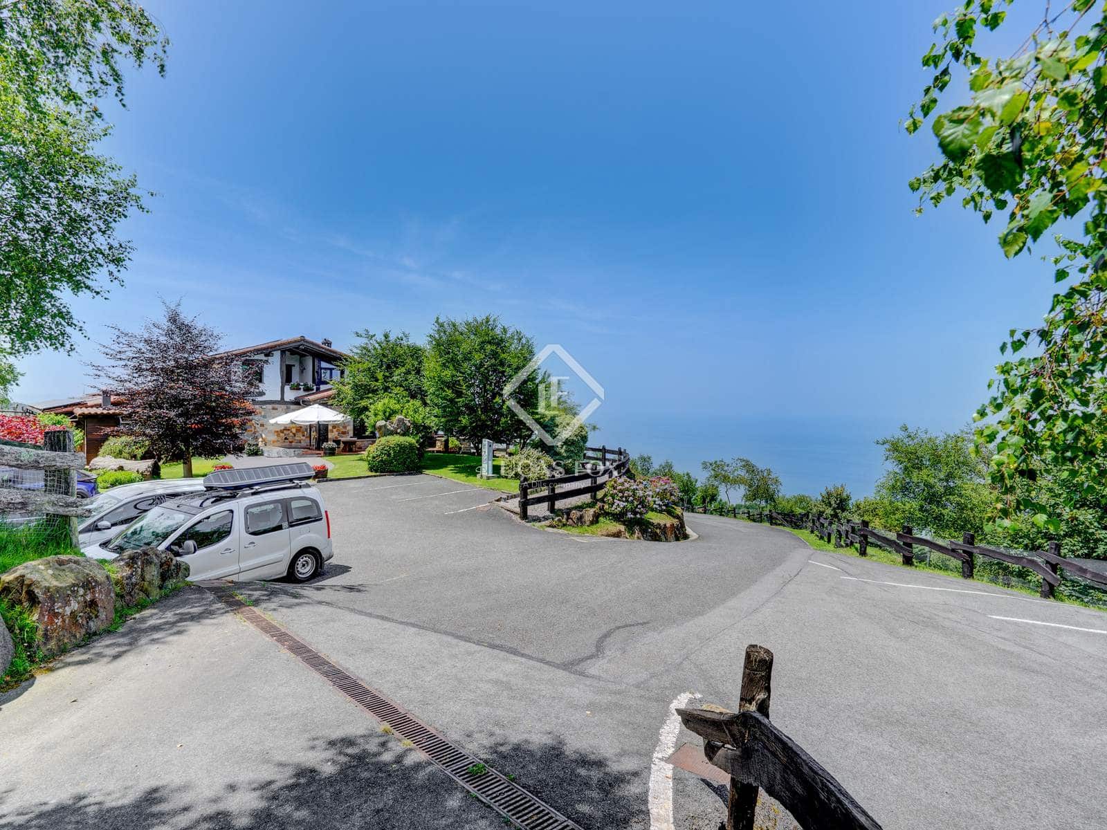 14 soveværelse Villa til salg i Donostia-San Sebastian med garage - € 2.750.000 (Ref: 9104252)