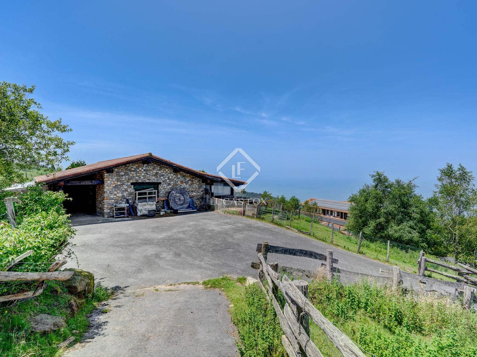 14 soveværelse Villa til salg i Donostia-San Sebastian med garage - € 2.750.000 (Ref: 9104252)