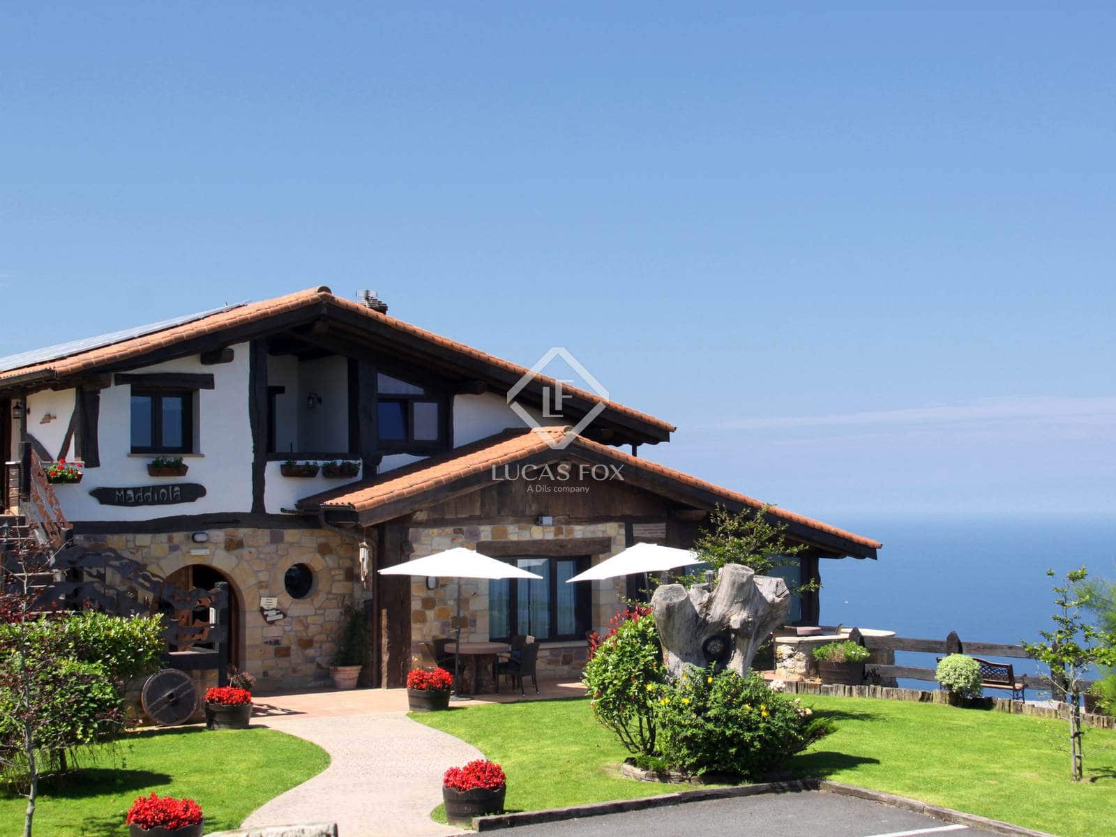 14 soveværelse Villa til salg i Donostia-San Sebastian med garage - € 2.750.000 (Ref: 9104252)