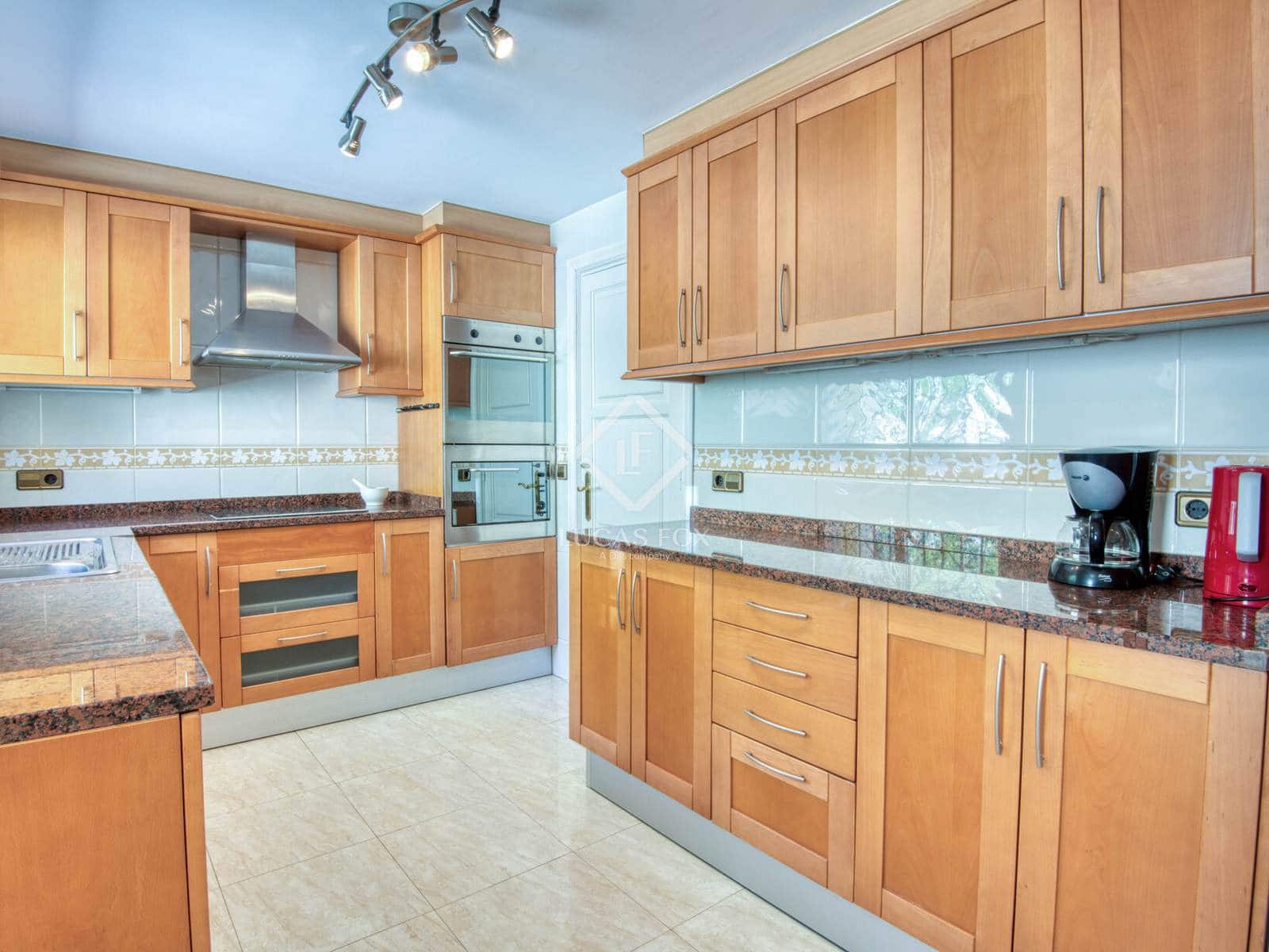 6 soverom Villa til salgs i Santa Cristina d'Aro med svømmebasseng garasje - € 995 000 (Ref: 9104932)