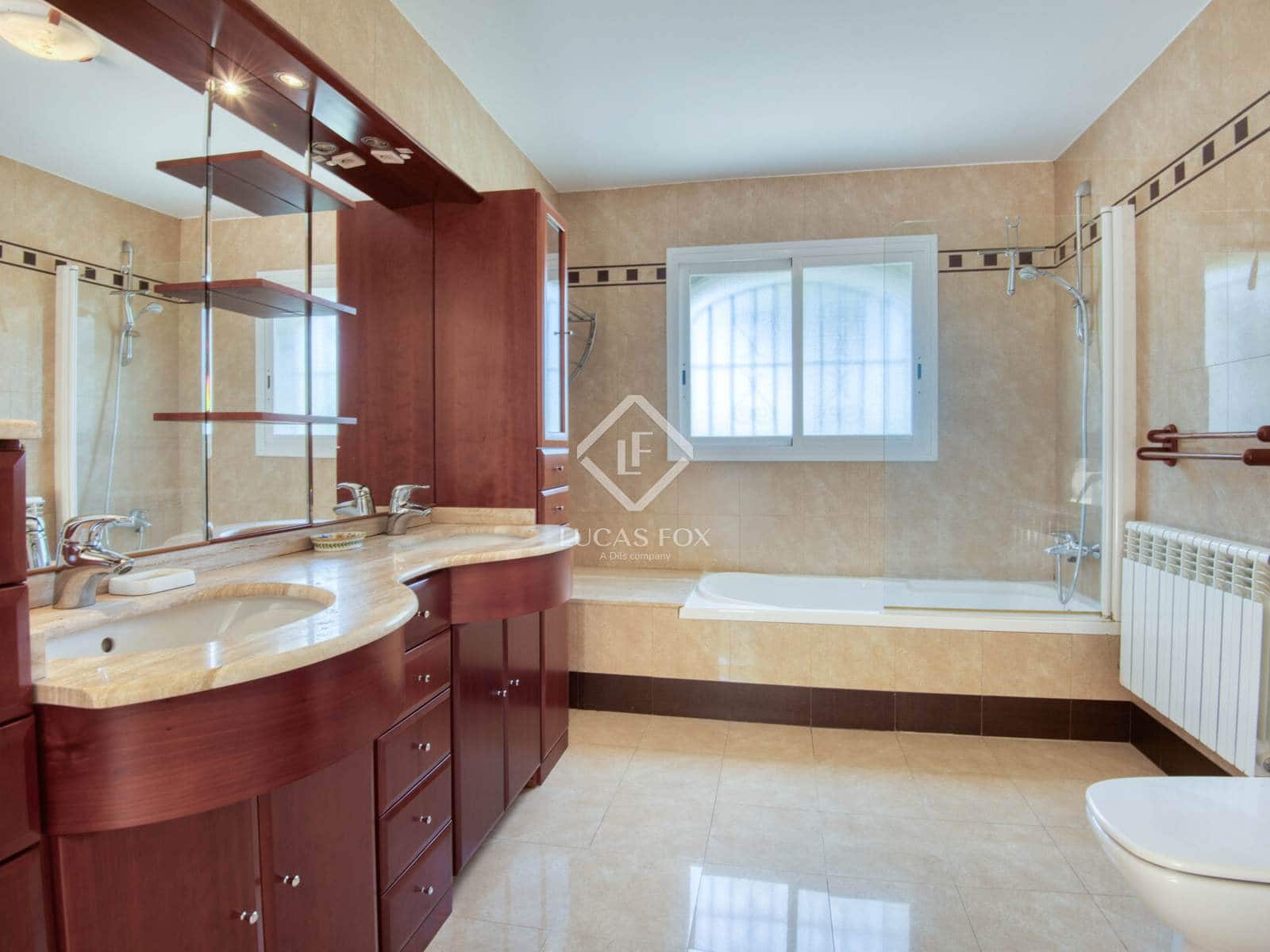 6 soverom Villa til salgs i Santa Cristina d'Aro med svømmebasseng garasje - € 995 000 (Ref: 9104932)